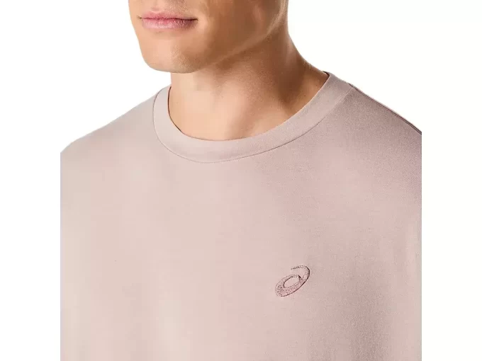 CAMISETA ASICS SPIRAL RELAX CON BORDADO