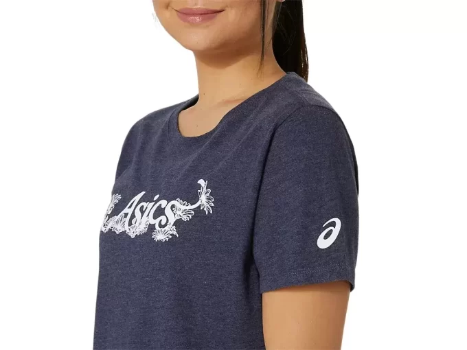 CAMISETA DE MANGA CORTA CON LETRAS FLORALES DE ASICS PARA MUJER