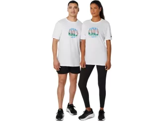 CAMISETA UNISEX ASICS CELEBRATE OUR HOME DE MANGA CORTA
