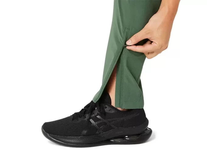 PANTALONES CON FORRO DE TEJIDO ELÁSTICO